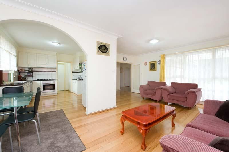 55 Station Road, Oak Park VIC 3046