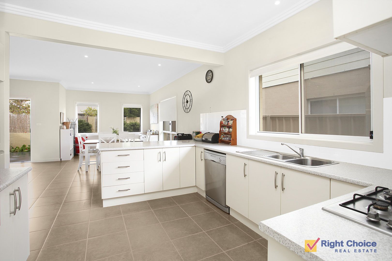 1 Loddon Circuit, Albion Park NSW 2527, Image 2