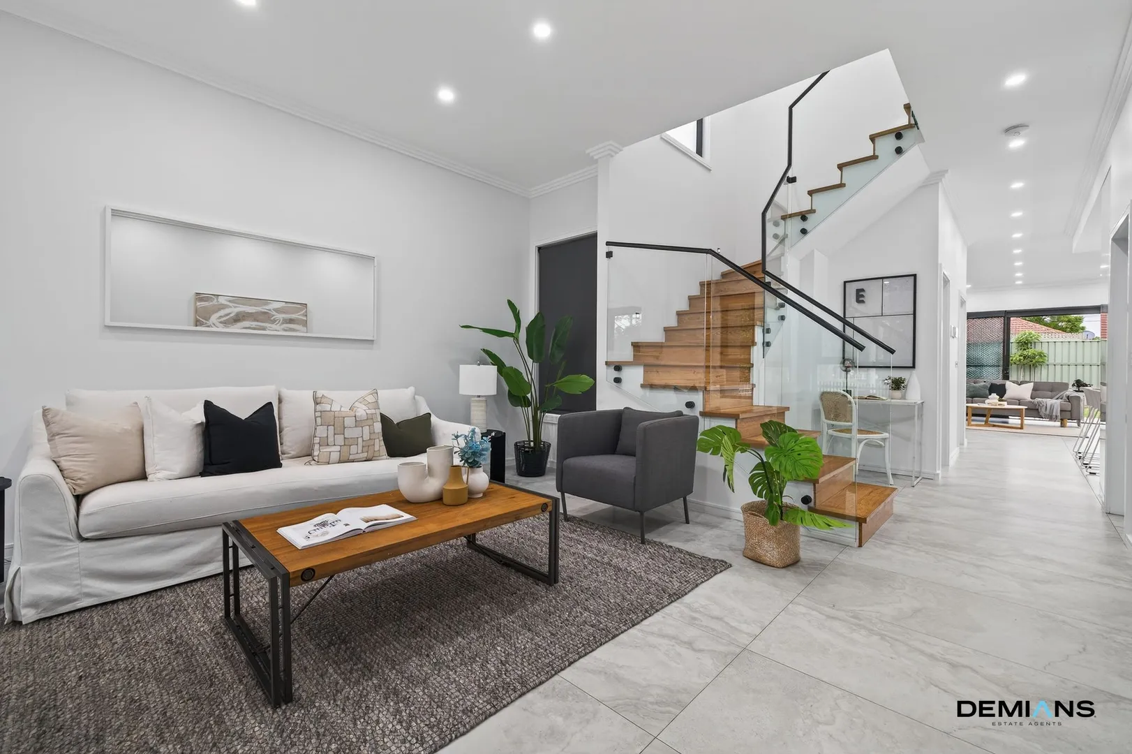 This is 7B Birdwood. This is where quality is understood. Bringing luxury living to Wattle Grove...exactly as it should. – pohled 3