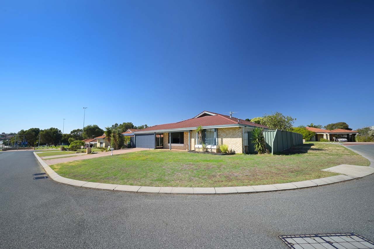 4 bedrooms House in 5 Namoi Turn MERRIWA WA, 6030
