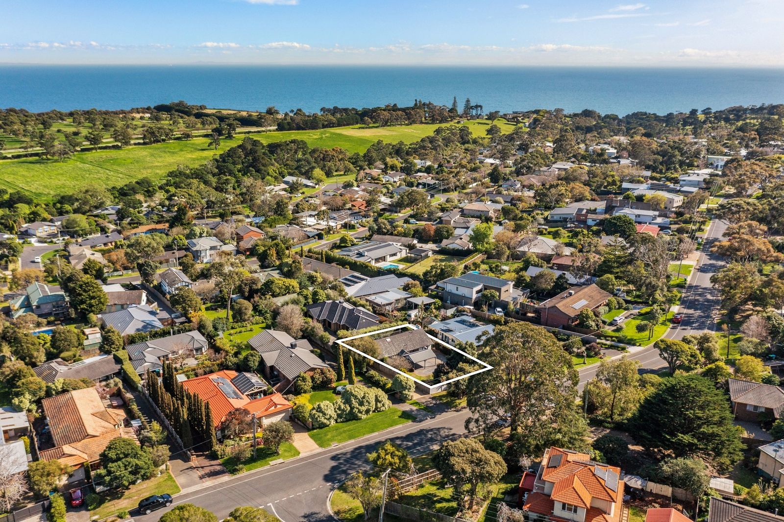 3 bedrooms House in 68 Volitans Avenue MOUNT ELIZA VIC, 3930