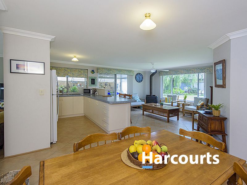 32 Timbermill Crescent, Broadwater WA 6280, Image 2