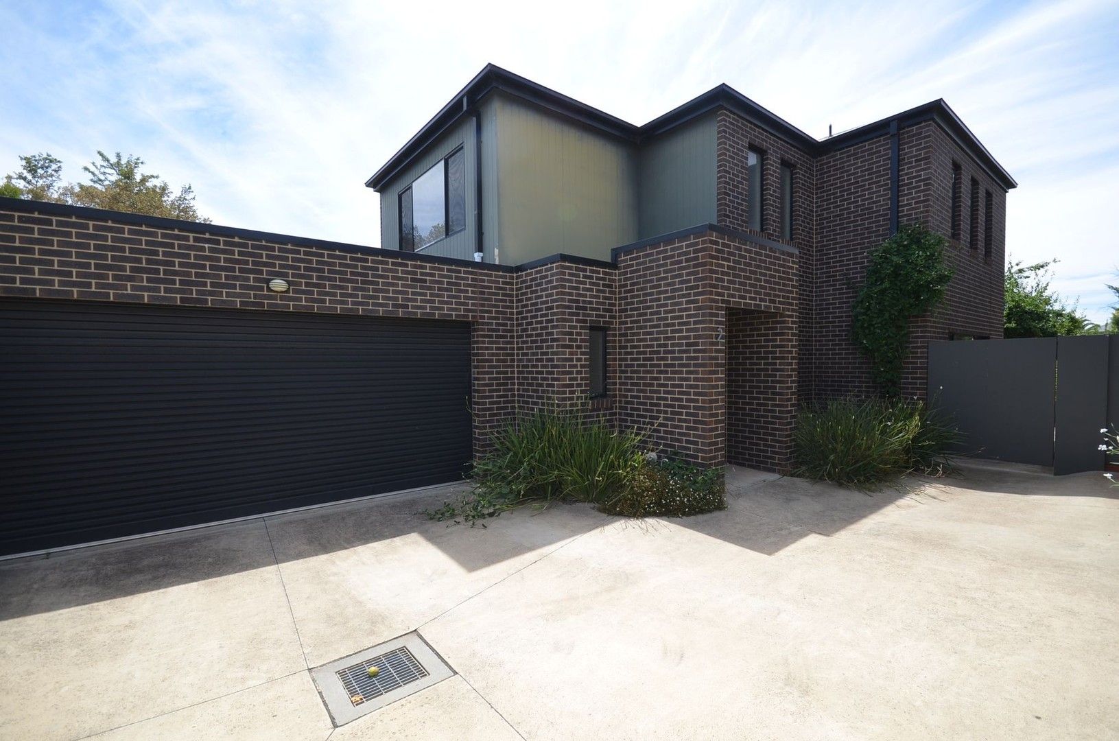 2/10 Neale Street, Bendigo VIC 3550 Townhouse For Rent Domain