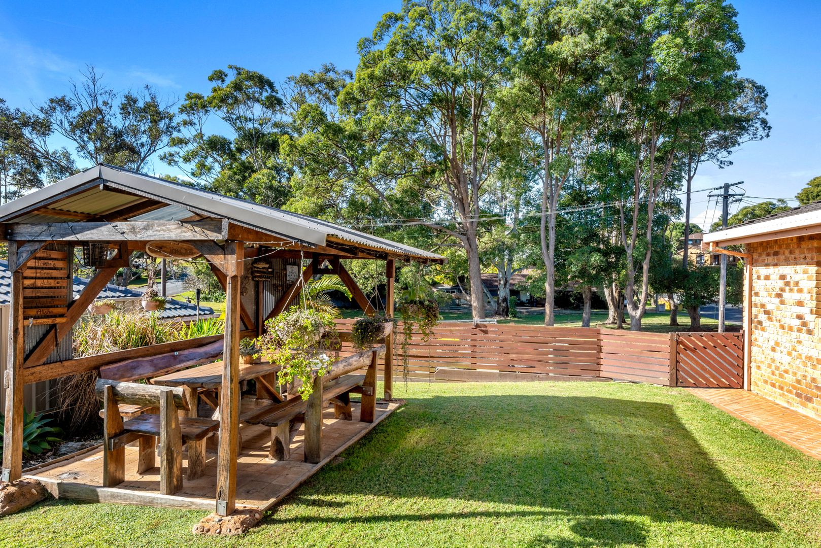 4 bedrooms House in 6 Narani Crescent PORT MACQUARIE NSW, 2444
