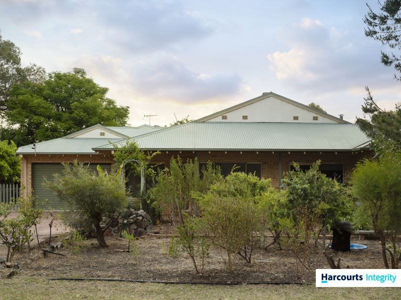 13 Redcliffe Road, Greenfields WA 6210, Image 0