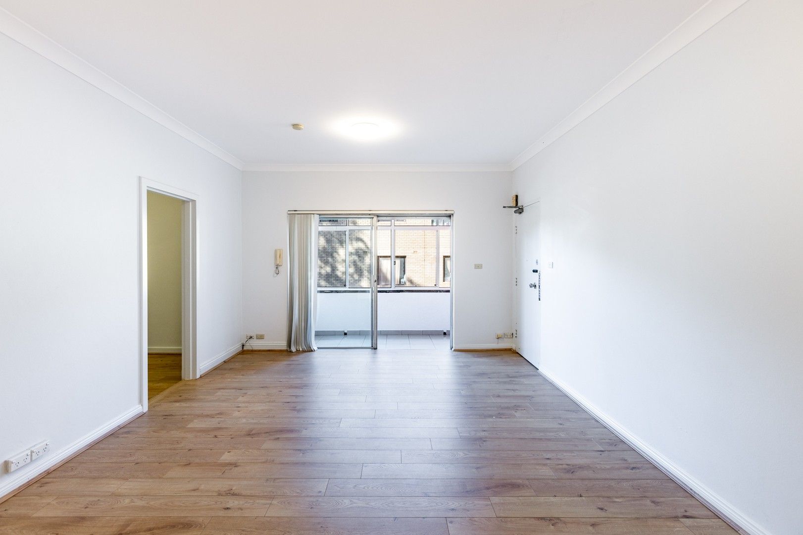 3 bedrooms Apartment / Unit / Flat in 1/28 Woids Ave HURSTVILLE NSW, 2220