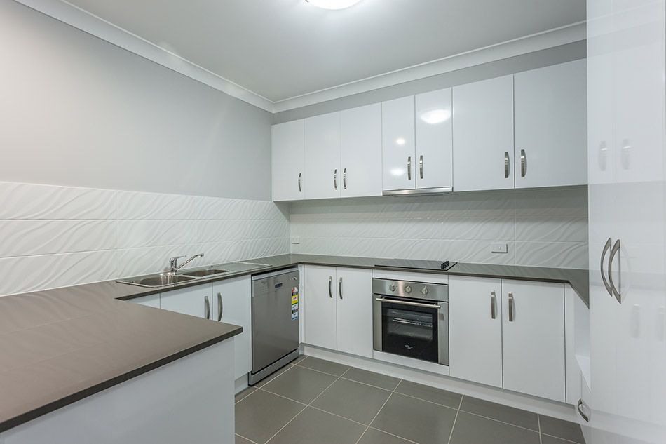 Unit 8/5 Messines Street, Harlaxton QLD 4350, Image 2