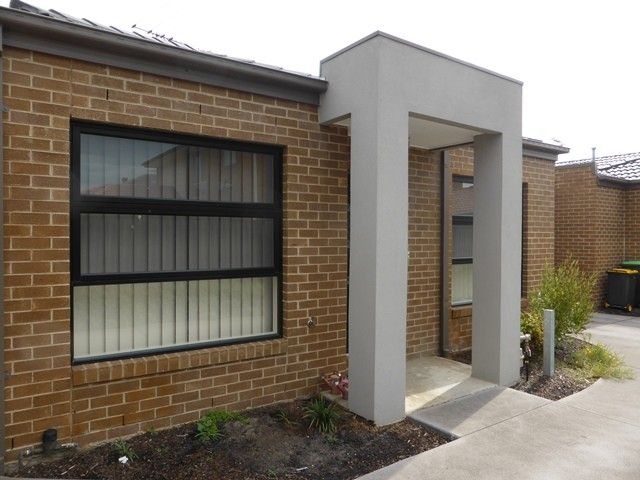 2 bedrooms Apartment / Unit / Flat in 2/10 Santander Crescent POINT COOK VIC, 3030