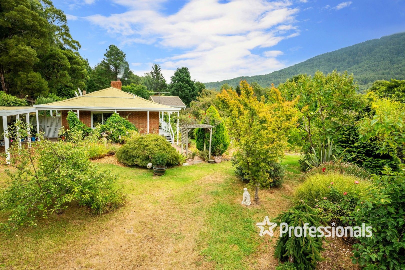 4 Lyrebird Avenue, East Warburton VIC 3799 Domain