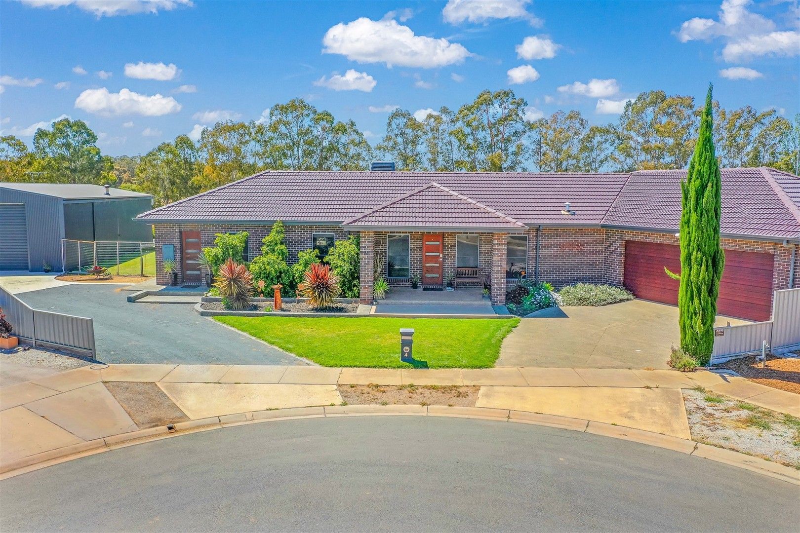 3 bedrooms House in 4 Craigie Court ECHUCA VIC, 3564