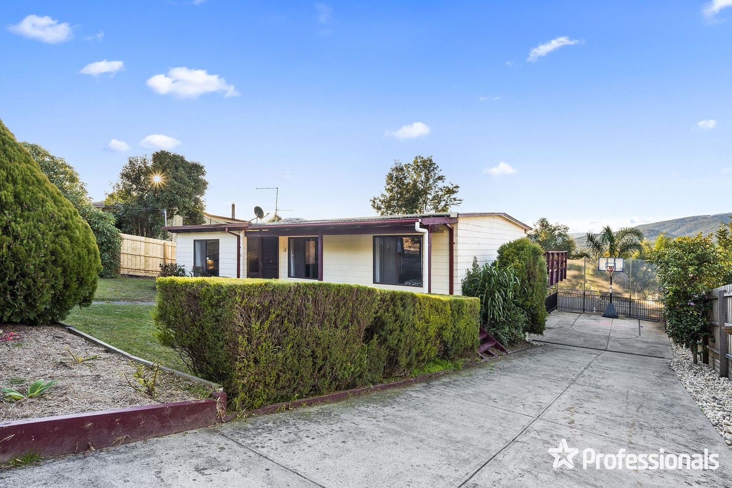 15 View Street, Woori Yallock VIC 3139, Image 1