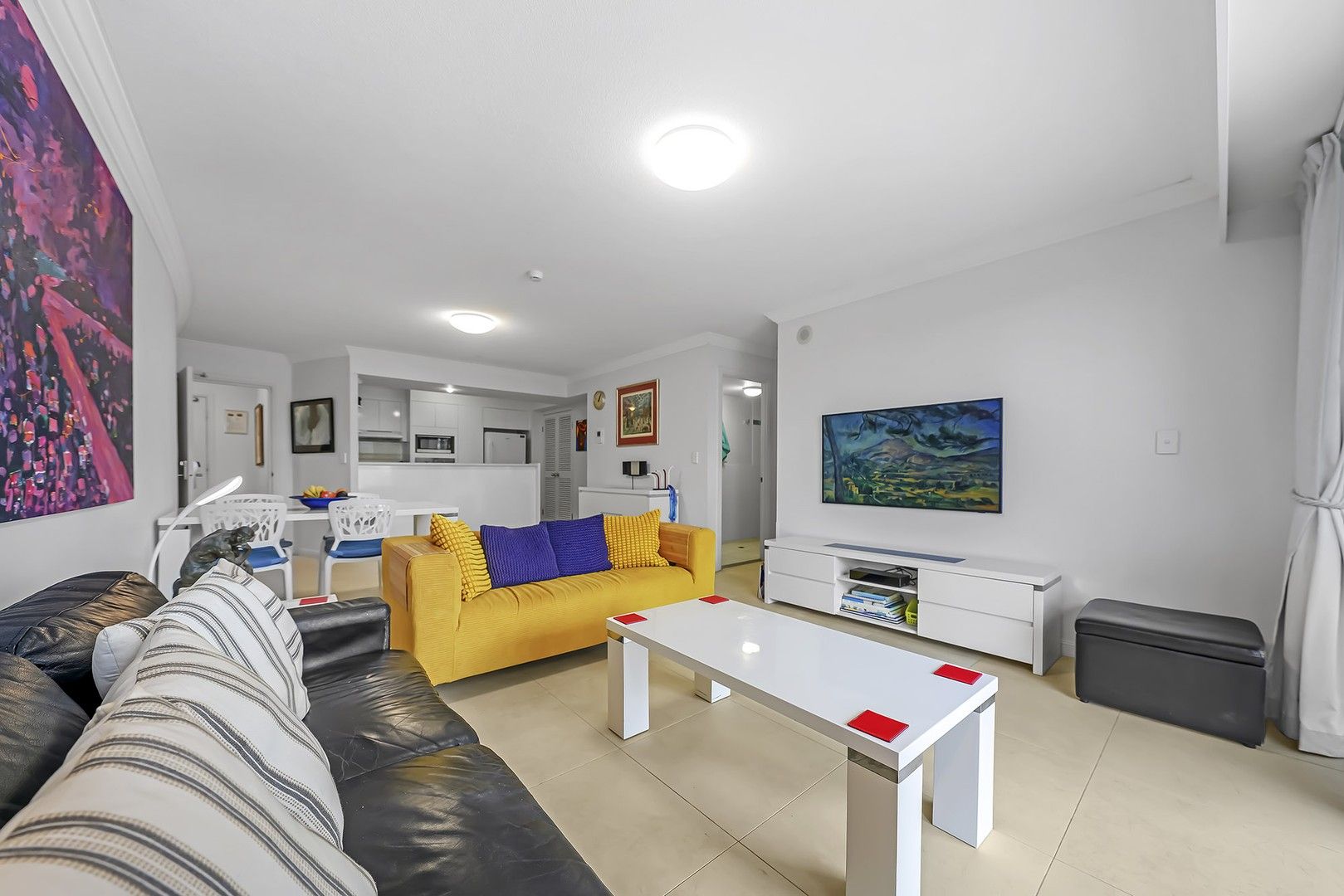 2 bedrooms Apartment / Unit / Flat in 2404/24 Queensland Avenue BROADBEACH QLD, 4218