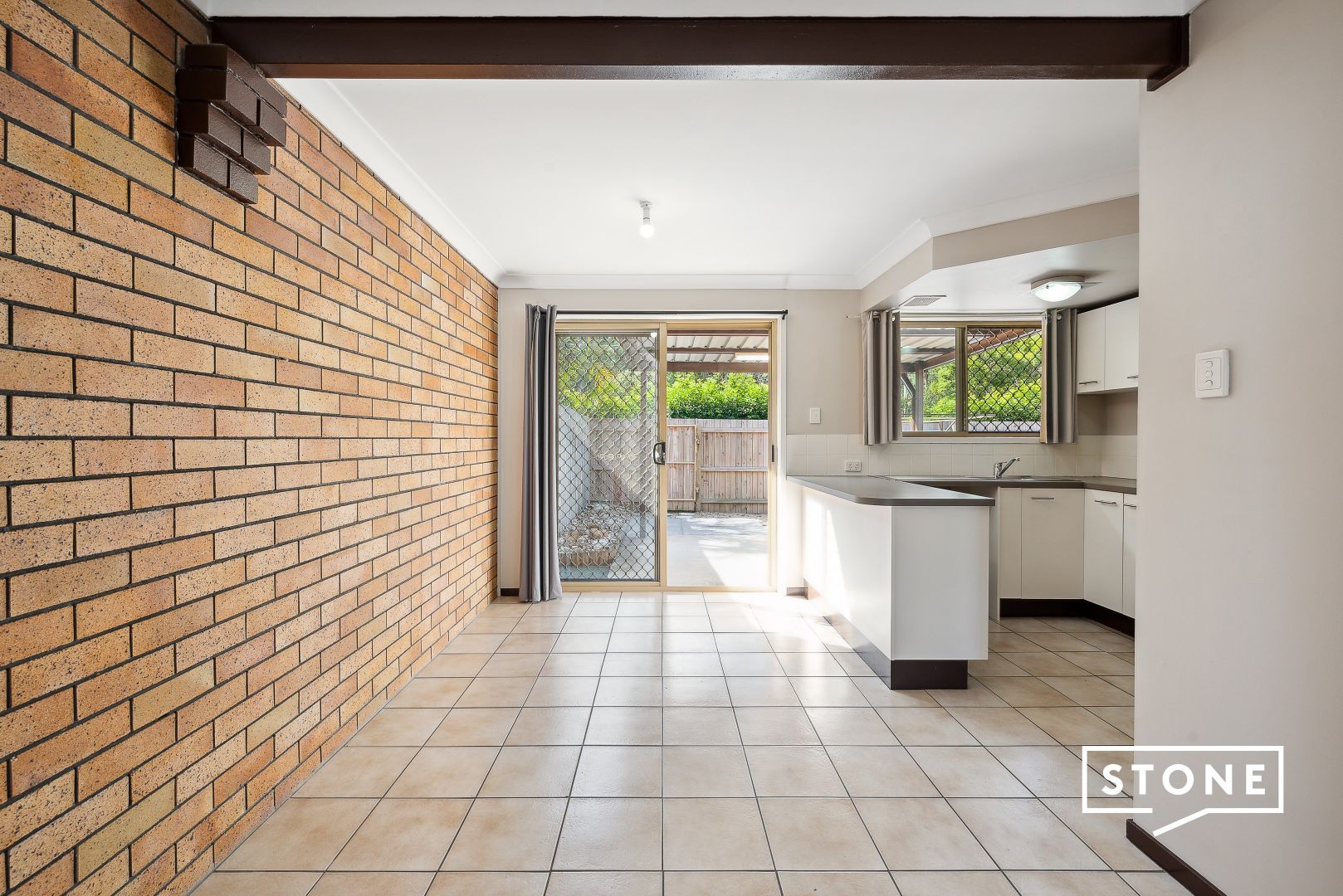 6/6 Peverell Street, Hillcrest QLD 4118, Image 2