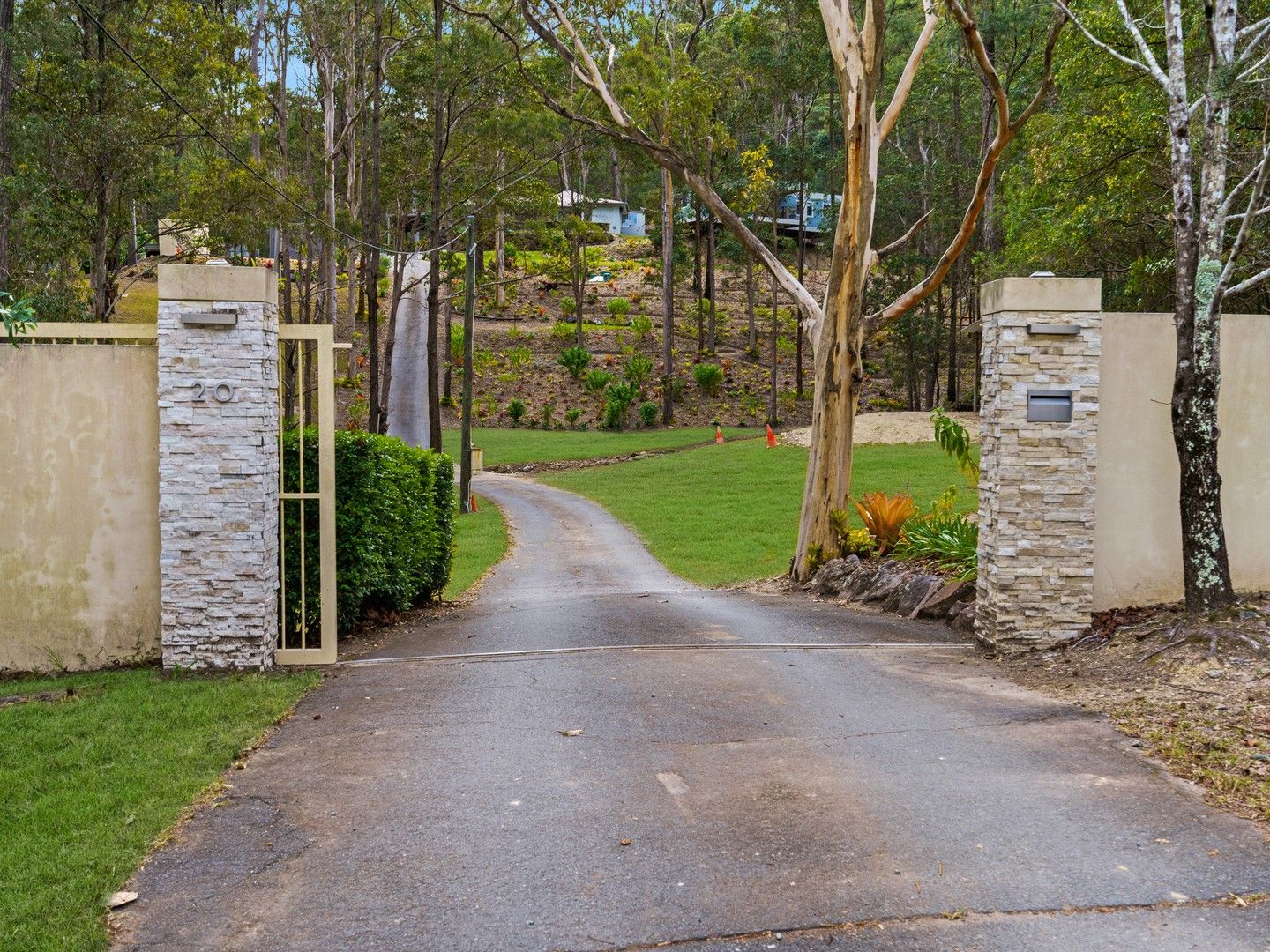 6 bedrooms House in 20 Hugh Guinea Court WORONGARY QLD, 4213