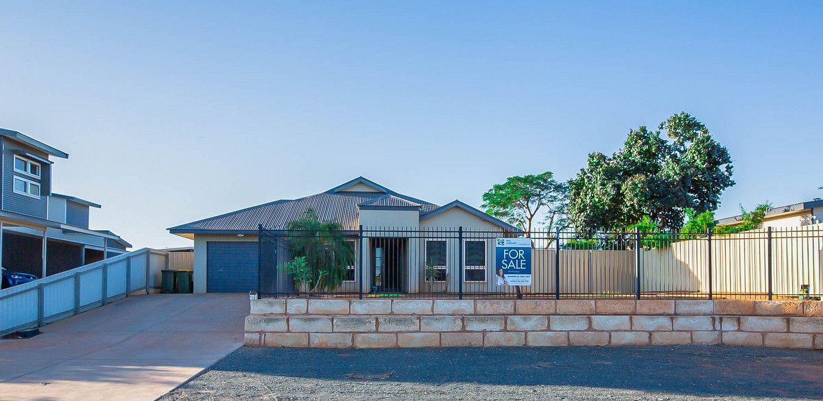 5 bedrooms House in 12 Banksia Street SOUTH HEDLAND WA, 6722