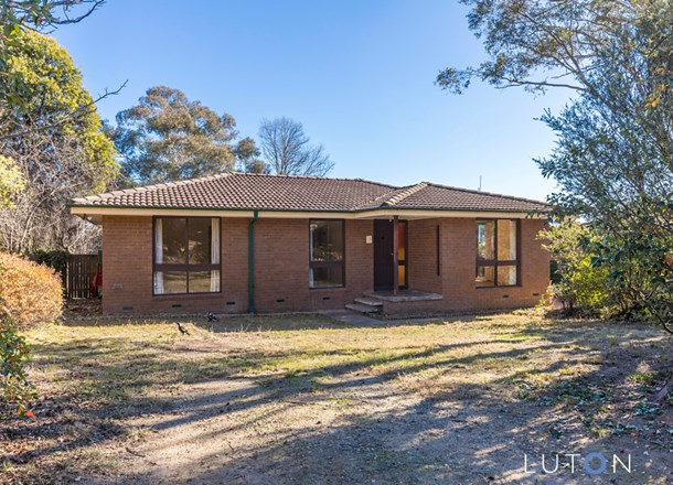 4 Birnie Place, Charnwood ACT 2615