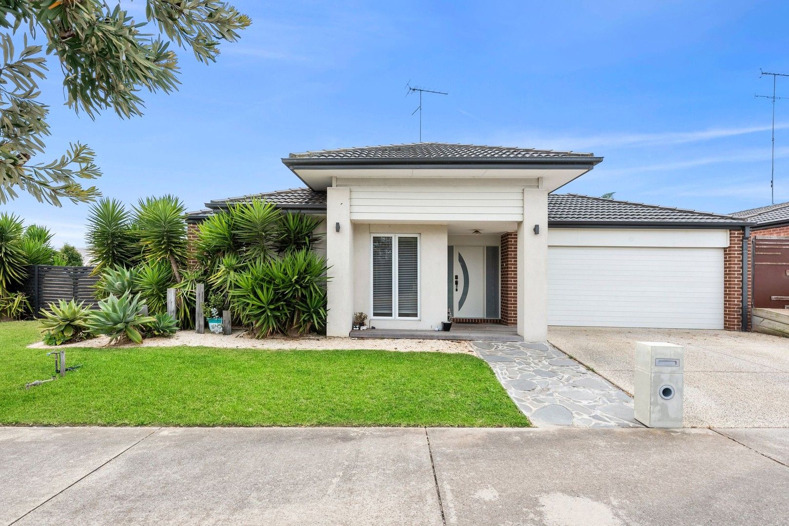 33-35 Estuary Boulevard, Leopold VIC 3224, Image 2