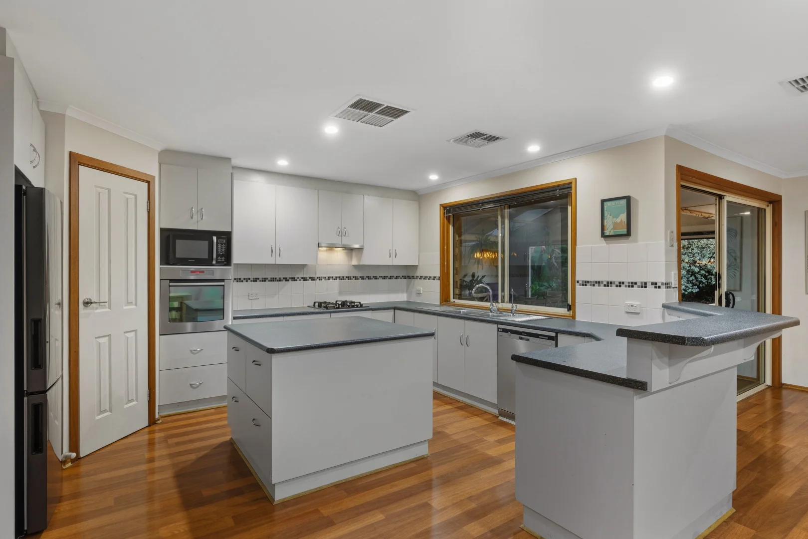 Additional image 4 of 15 Mawson Circuit, Woodcroft SA 5162