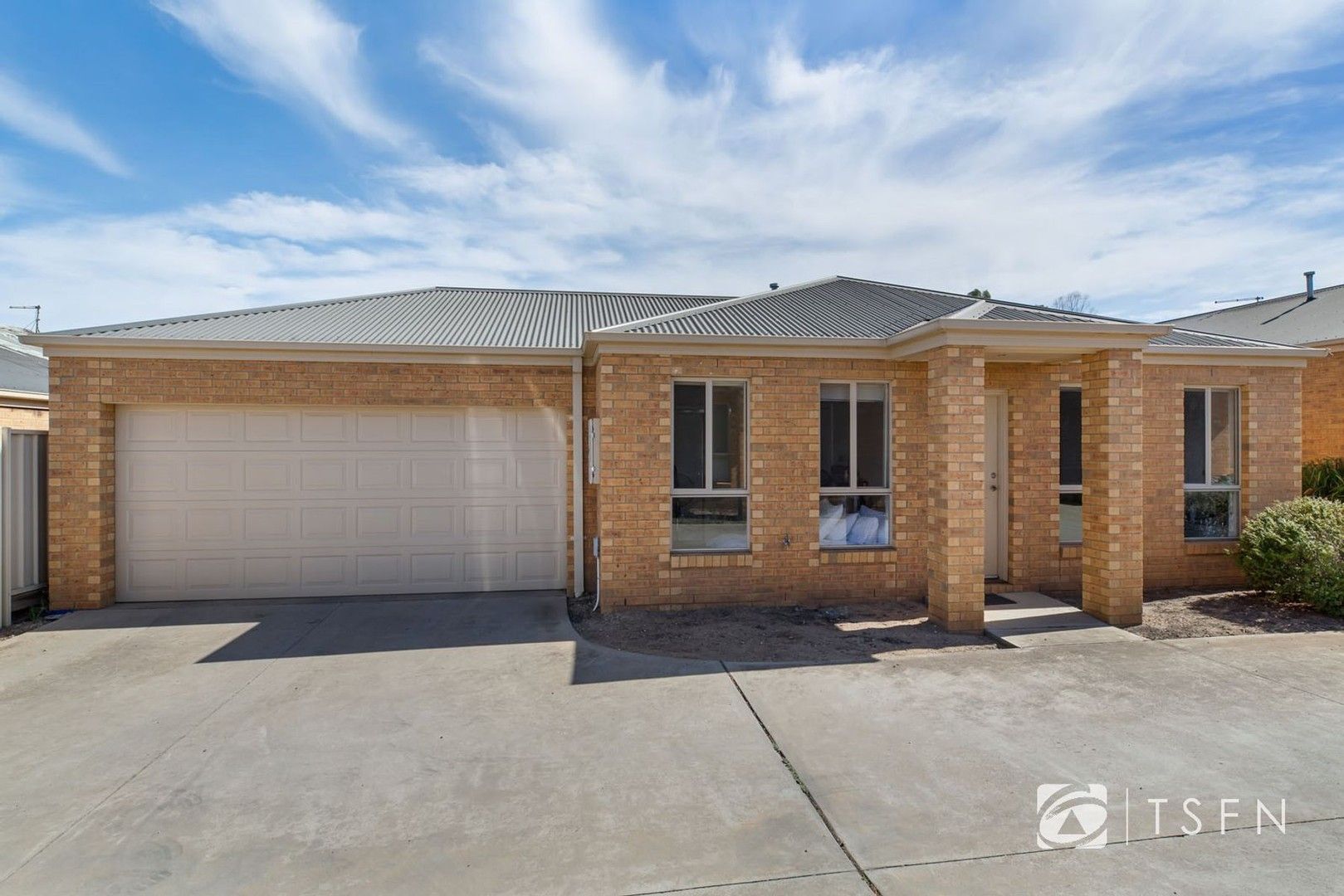 2/33 Kennewell Street, White Hills VIC 3550, Image 0