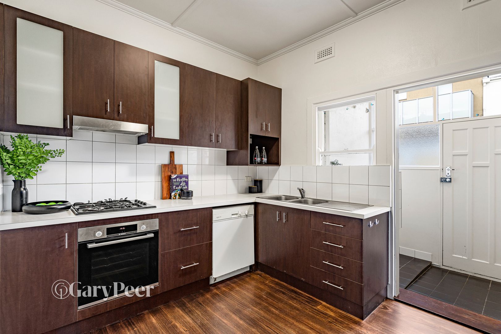 8/1A Hawsleigh Avenue, Balaclava VIC 3183, Image 2