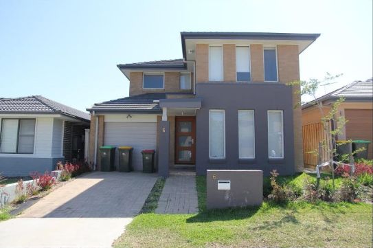 4 bedrooms House in 6 PALMER TERRACE MOOREBANK NSW, 2170