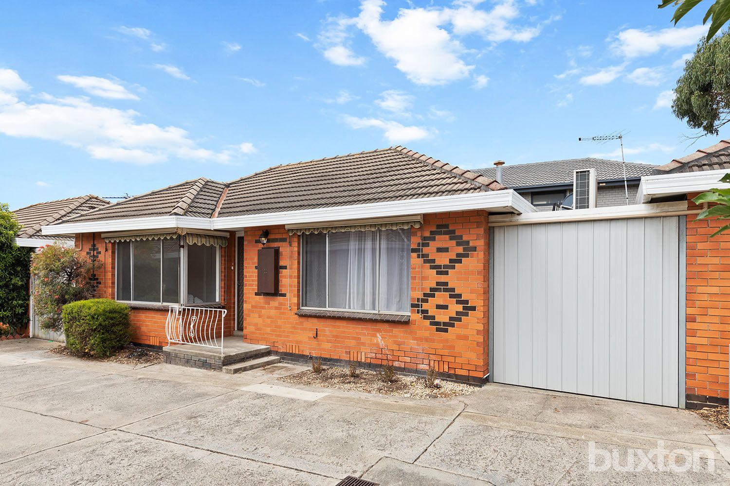 2 bedrooms Apartment / Unit / Flat in 11/14 Warrigal Road MENTONE VIC, 3194