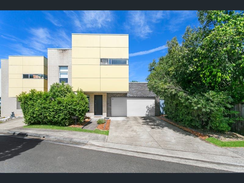 4 bedrooms Duplex in 2B Hannah Way PEMULWUY NSW, 2145