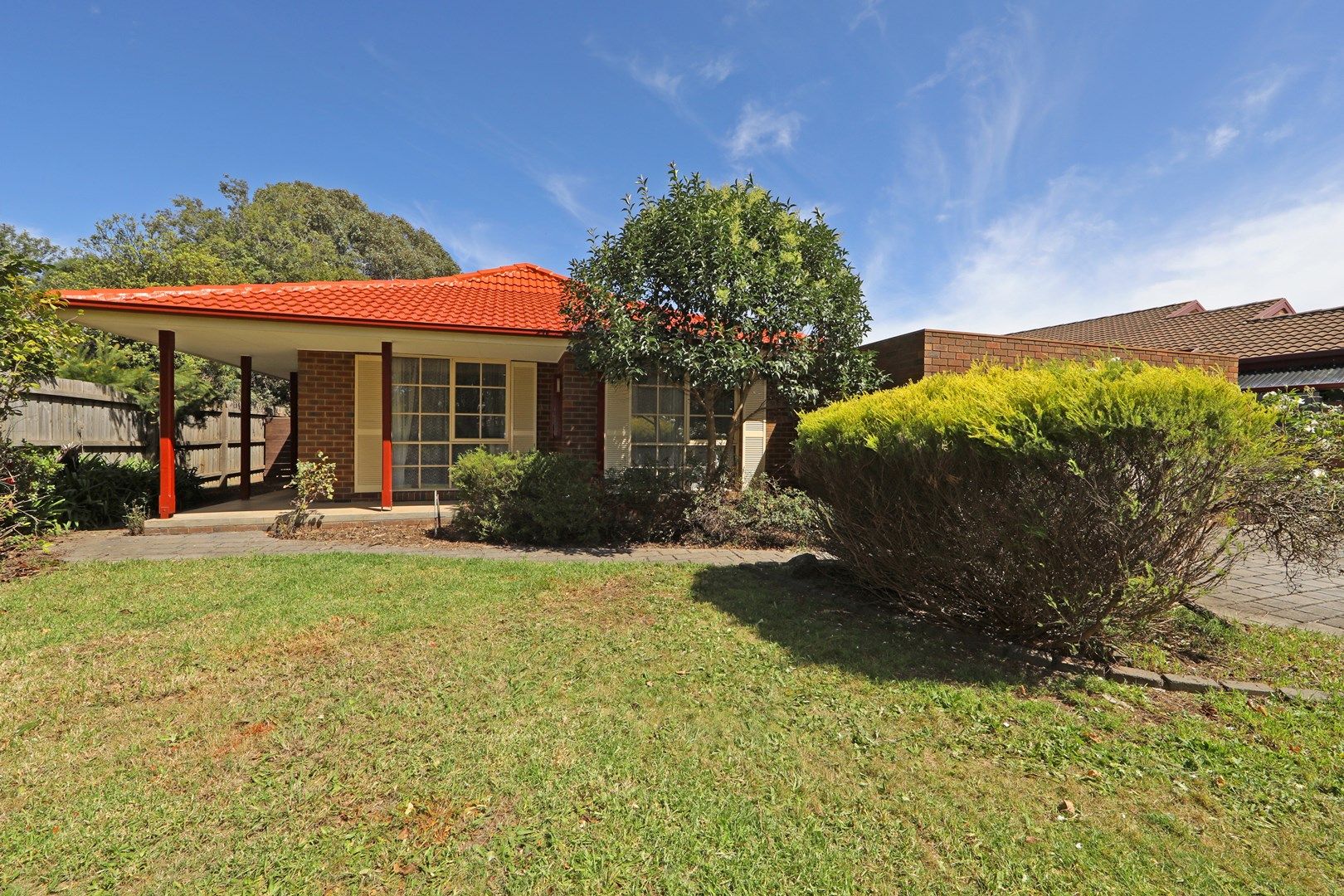 3 bedrooms House in 43 Severn Crescent ROWVILLE VIC, 3178