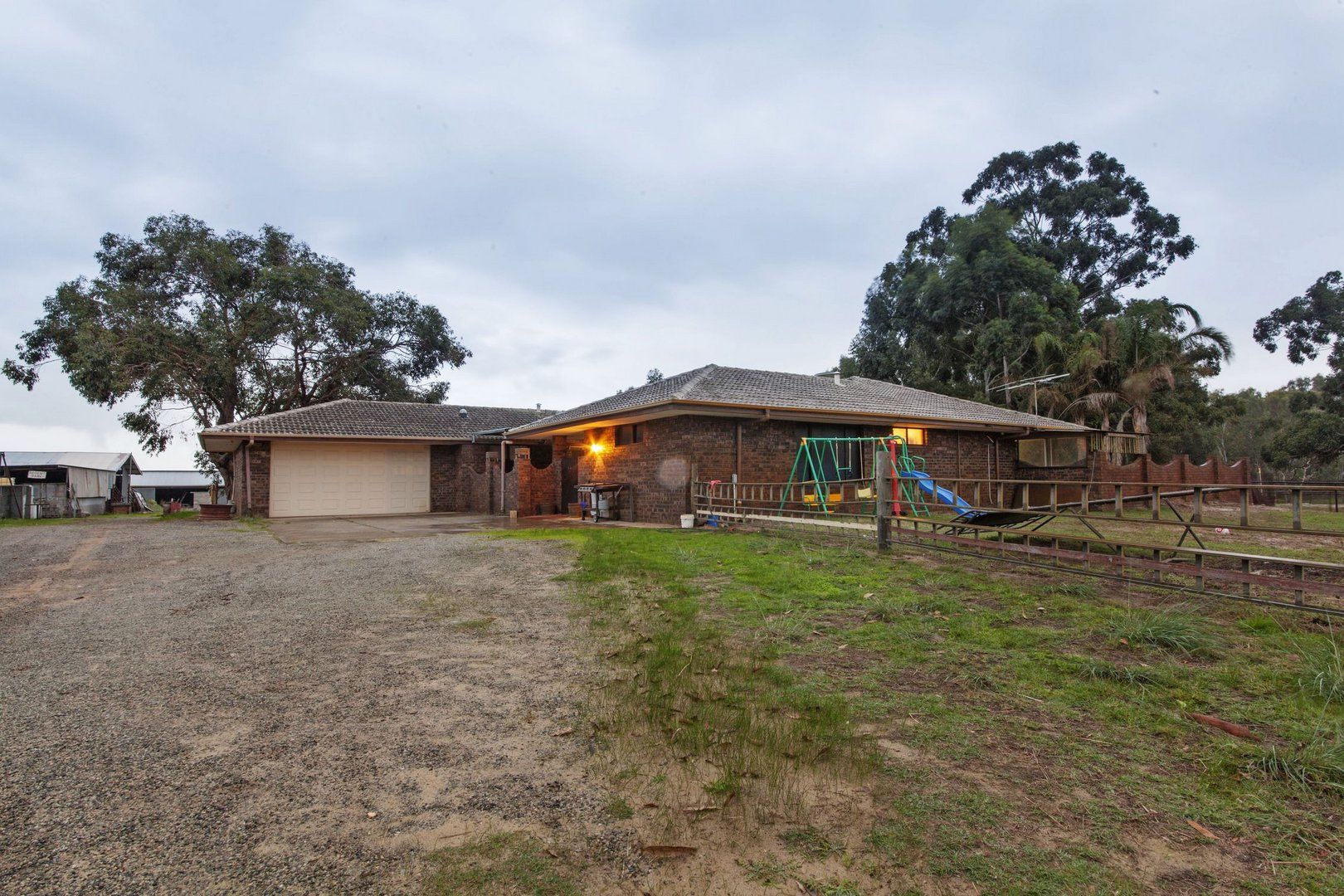 576 Hopkinson Road, Oakford WA 6121, Image 1