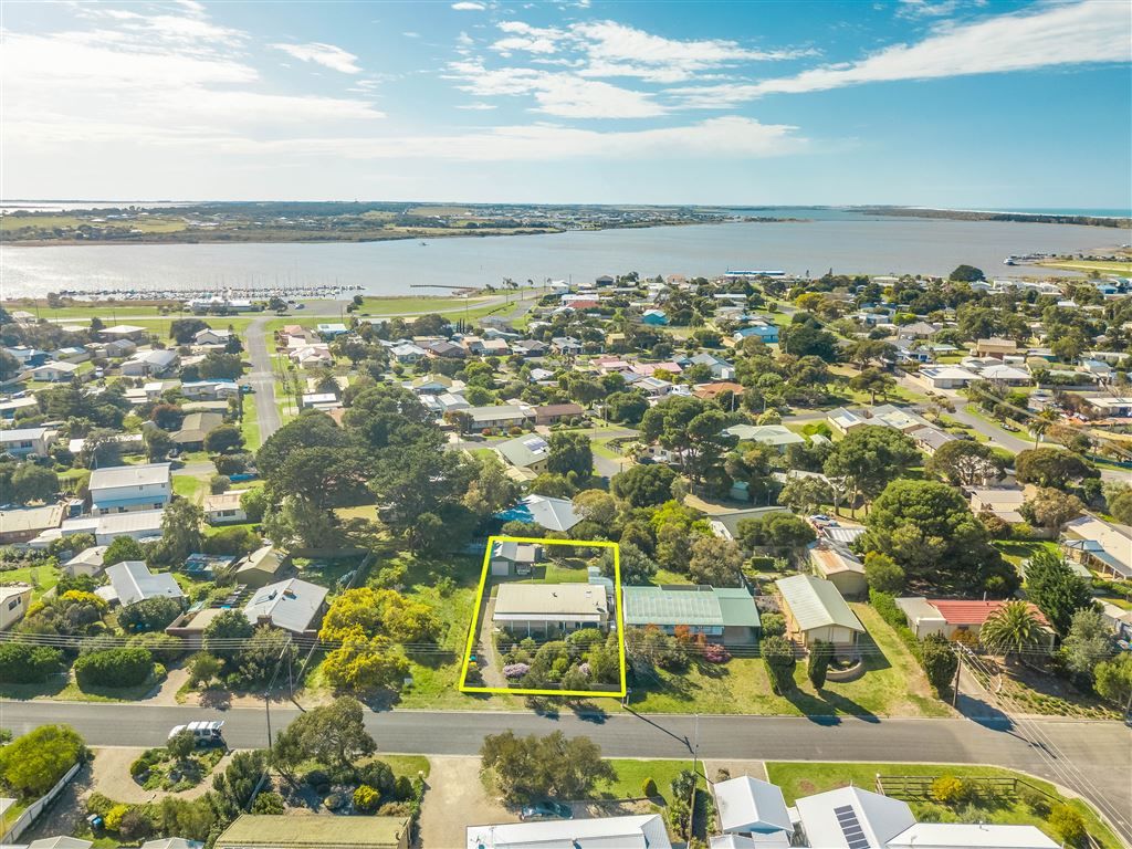 8 Lovell Street, Goolwa South SA 5214, Image 0