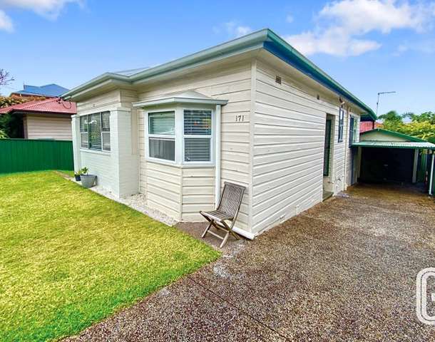 171 Gosford Road, Adamstown NSW 2289