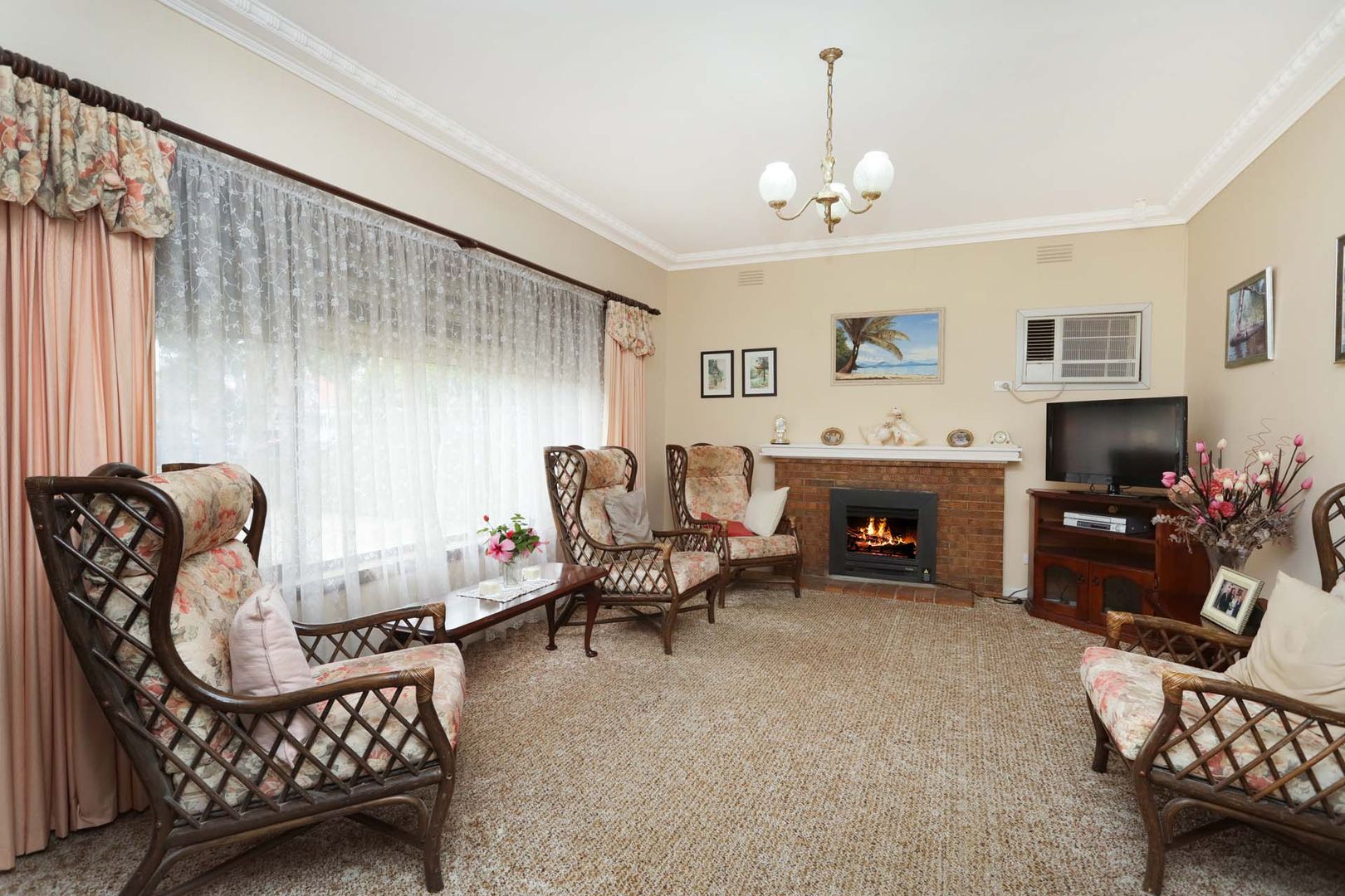 2 Ford Avenue, Sunshine North VIC 3020, Image 1