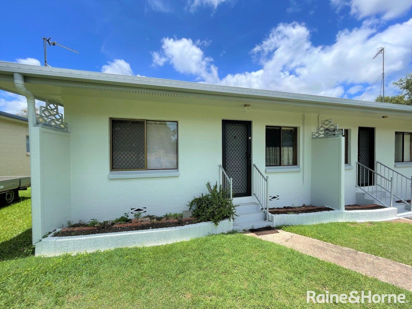 2 bedrooms Apartment / Unit / Flat in 1/3 Urangan Street TORQUAY QLD, 4655