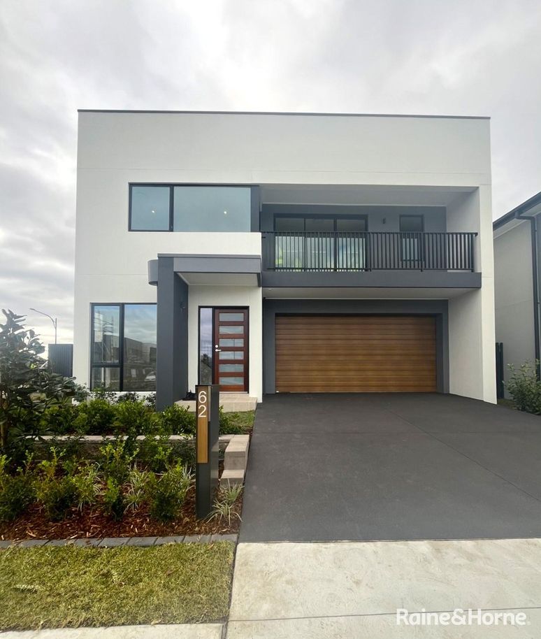 4 bedrooms House in 62 Mainstay street MOOREBANK NSW, 2170