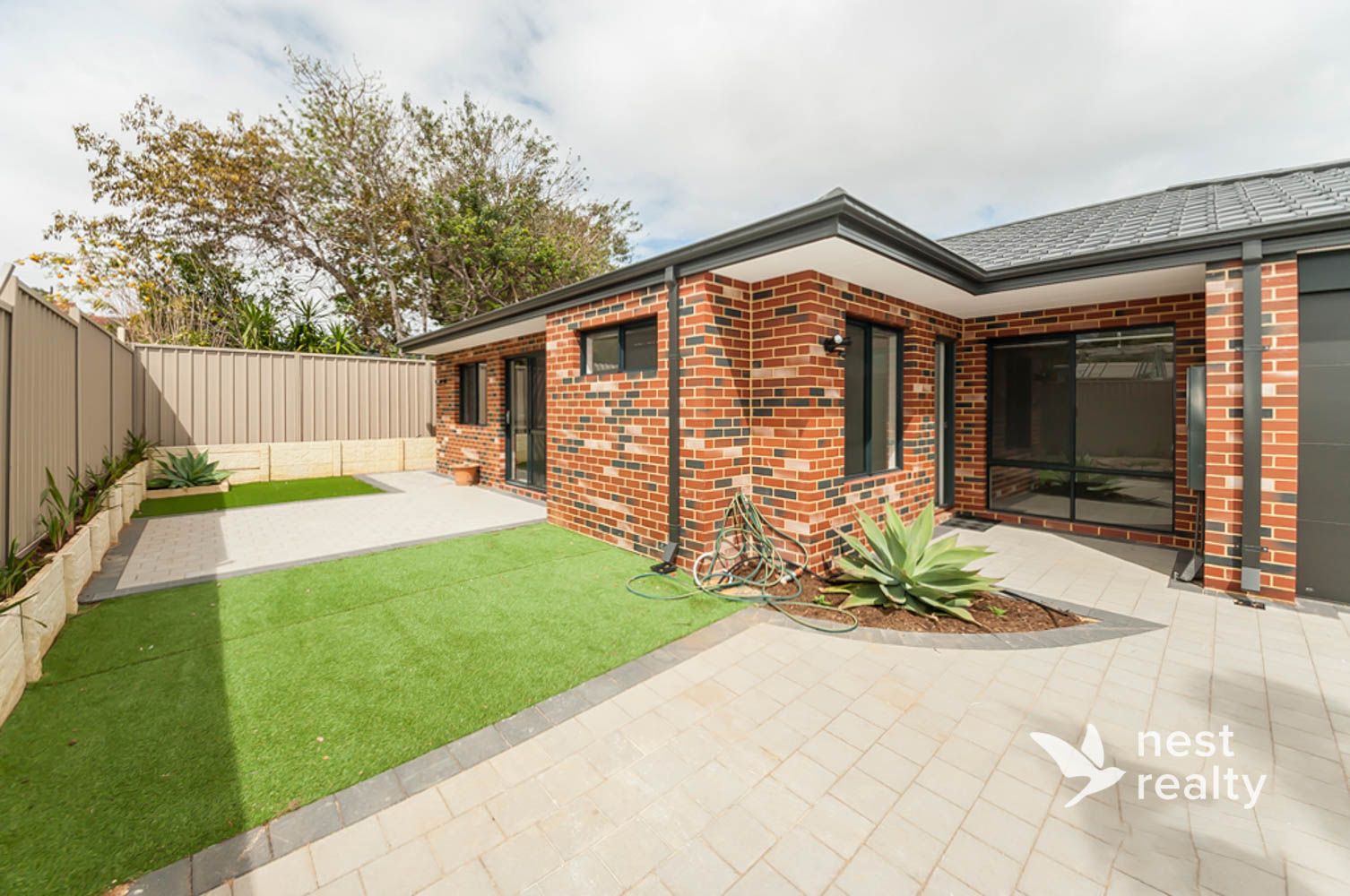 4 bedrooms House in 30 Clara Road HAMILTON HILL WA, 6163
