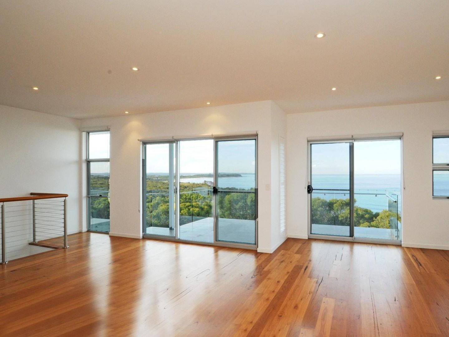 2/15 Seacliff Place, Caves Beach NSW 2281, Image 1