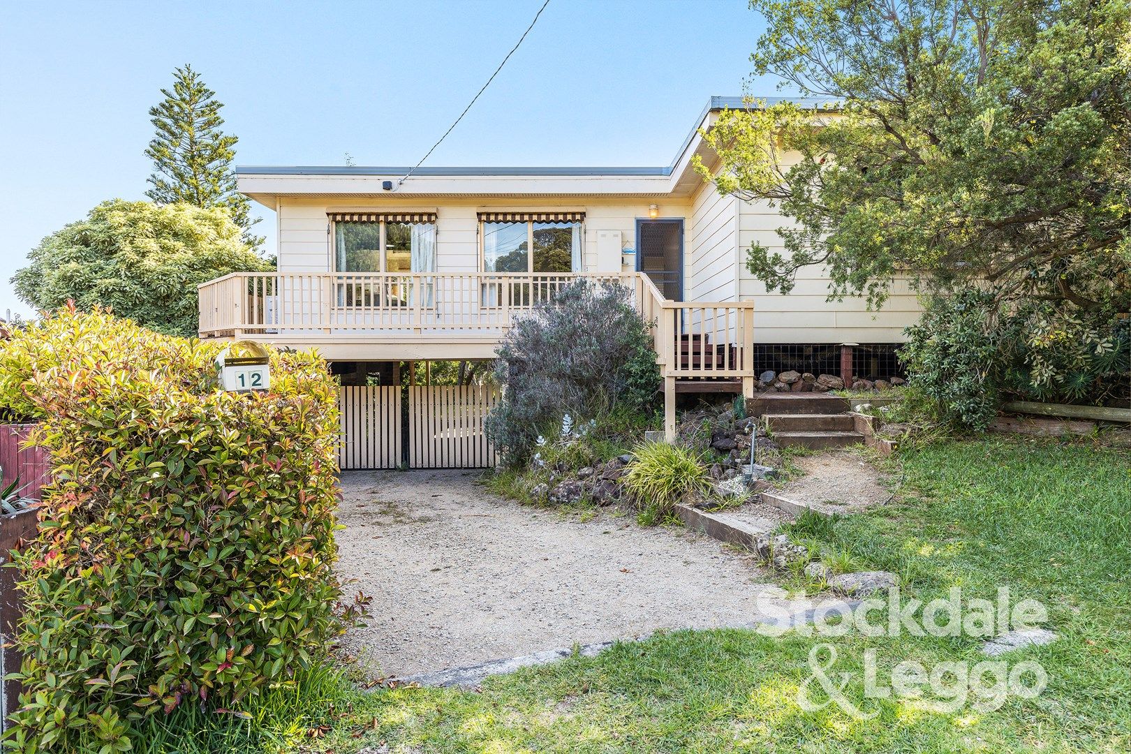 4 bedrooms House in 12 Adele Court RYE VIC, 3941