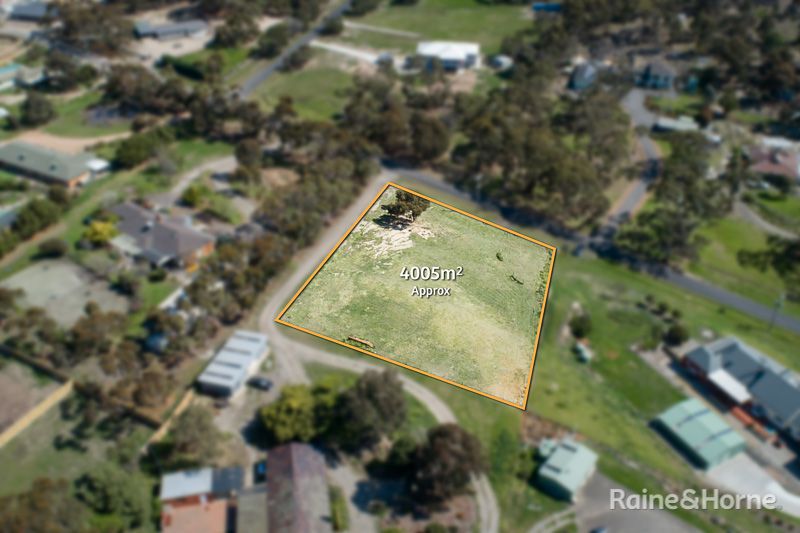 47 Winilba Road, Sunbury VIC 3429, Image 2