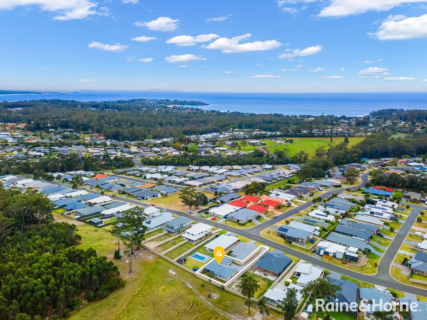 4 bedrooms House in 52B Red Gum Drive ULLADULLA NSW, 2539