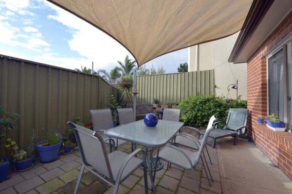 1/22 Wistow Crescent, Trott Park SA 5158, Image 2