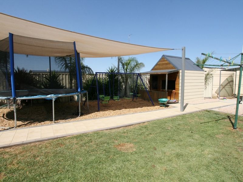 29 Westlake Street, Kadina SA 5554, Image 2