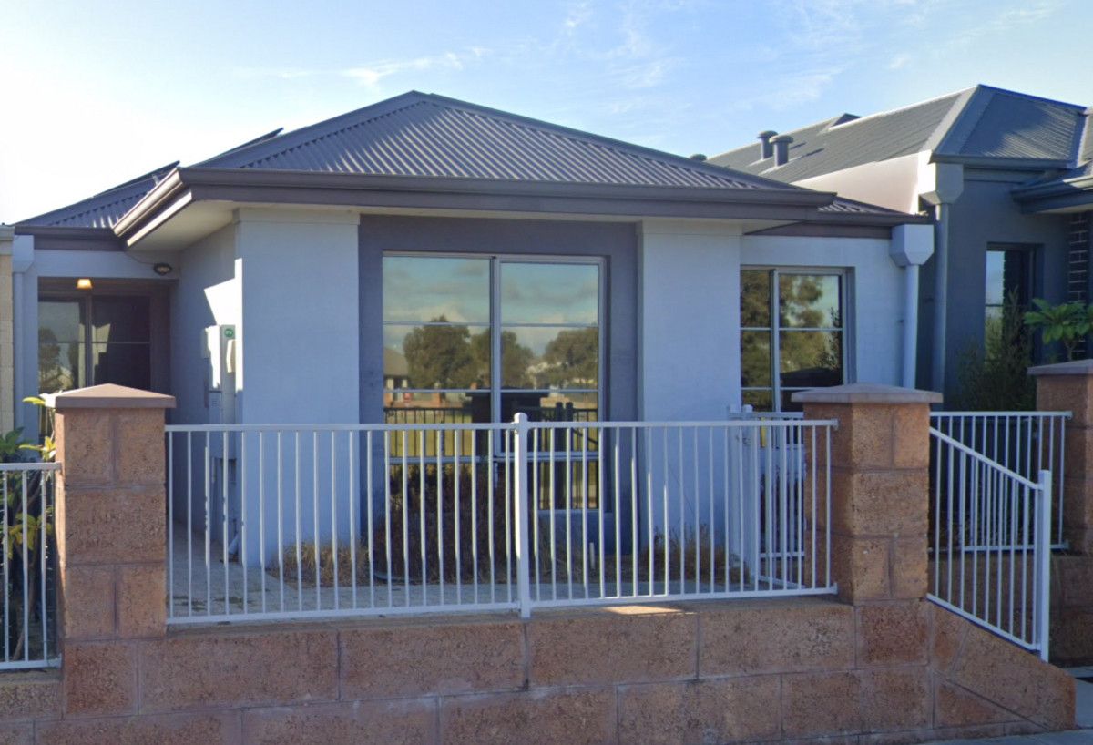 3 bedrooms House in 76 Bauer Circle BANKSIA GROVE WA, 6031