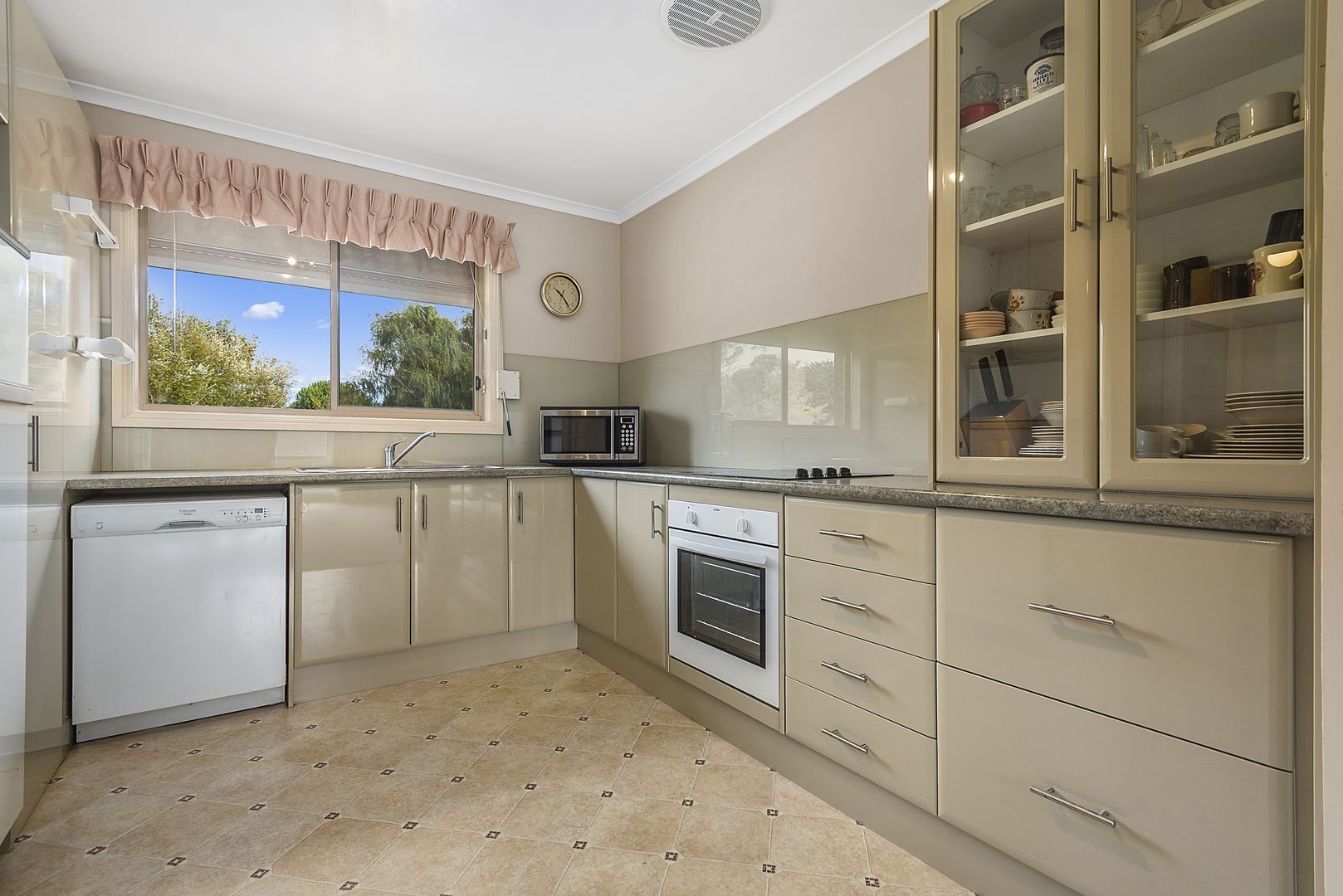 Unit 2, 1939 Mt Macedon Road, Woodend VIC 3442, Image 1