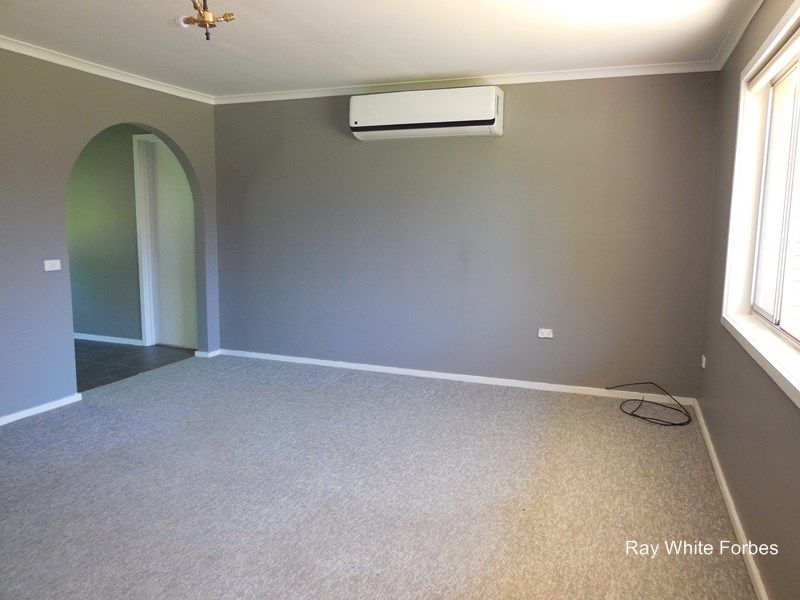 28 Coolabah St, Forbes NSW 2871, Image 1