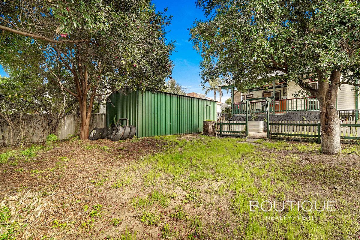 176 Holbeck Street, Doubleview WA 6018, Image 2