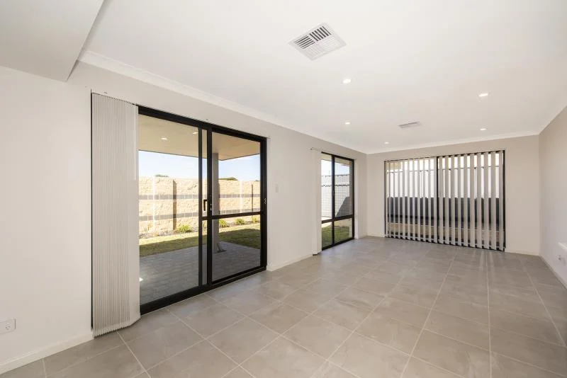 Additional image 4 of 18 Jennings Street, Hammond Park WA 6164