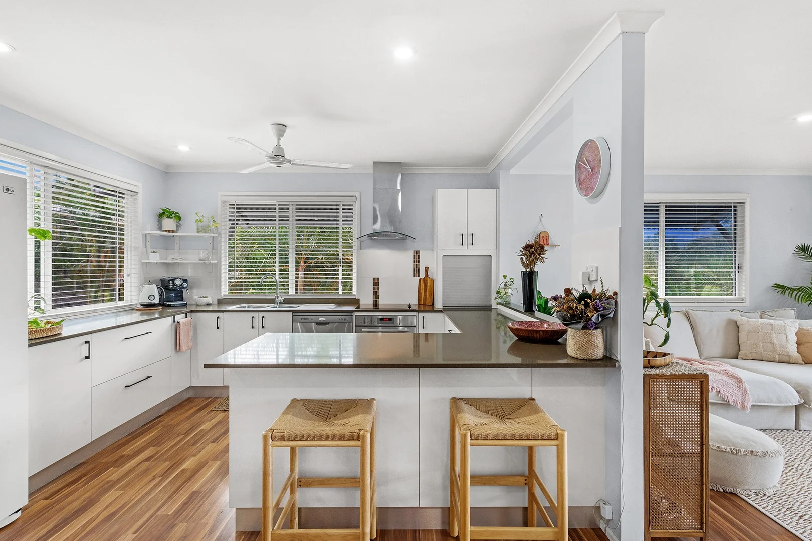 2 South Molle Boulevard, Cannonvale QLD 4802