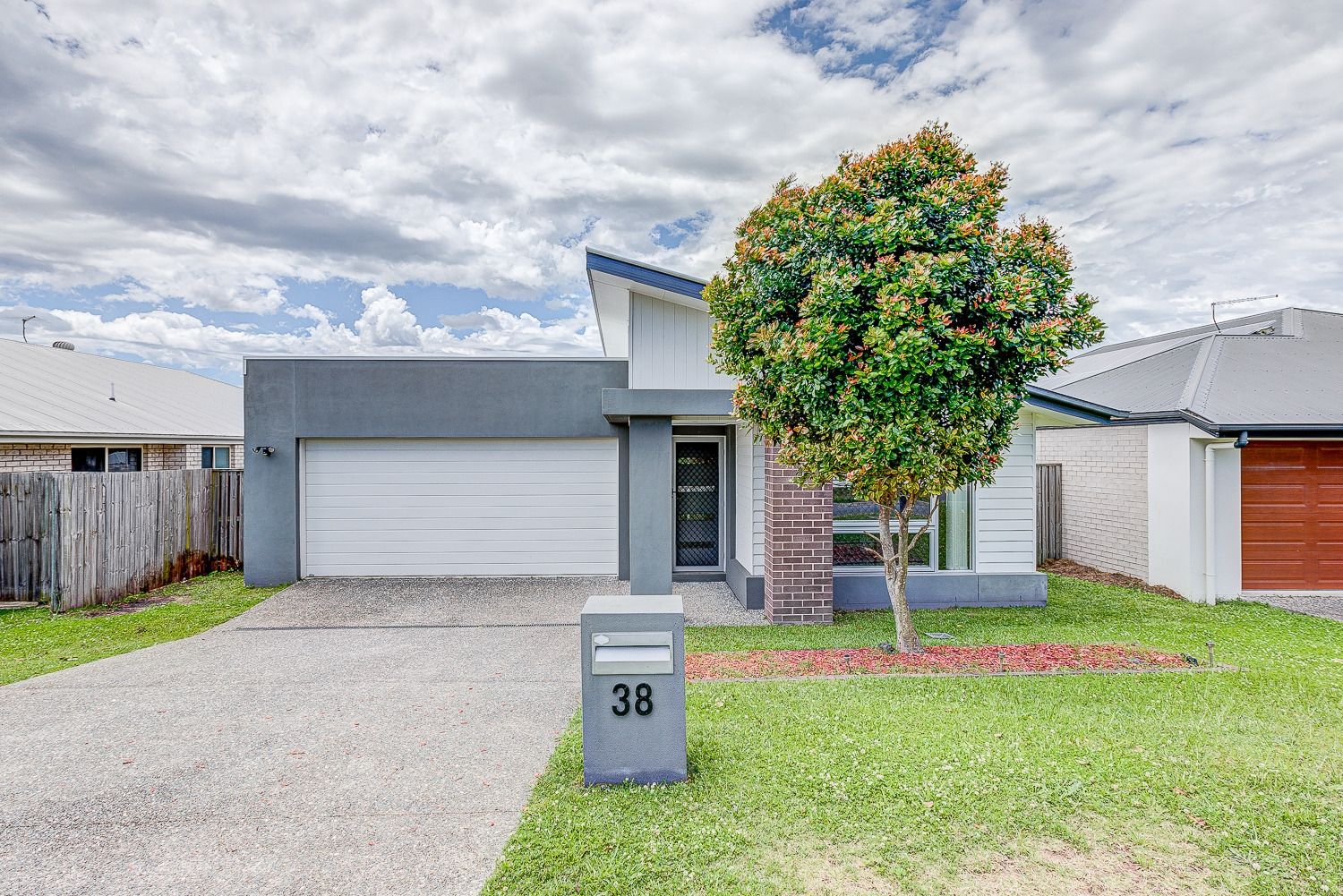 4 bedrooms House in 38 Benwerrin Street PIMPAMA QLD, 4209