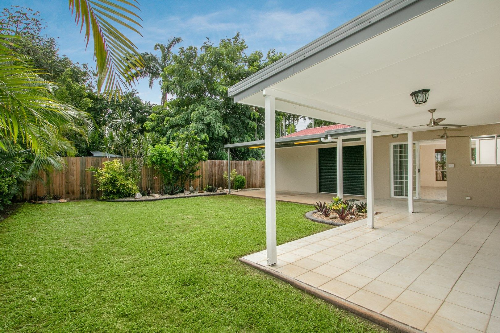 9 Granadilla Street, Holloways Beach QLD 4878, Image 0