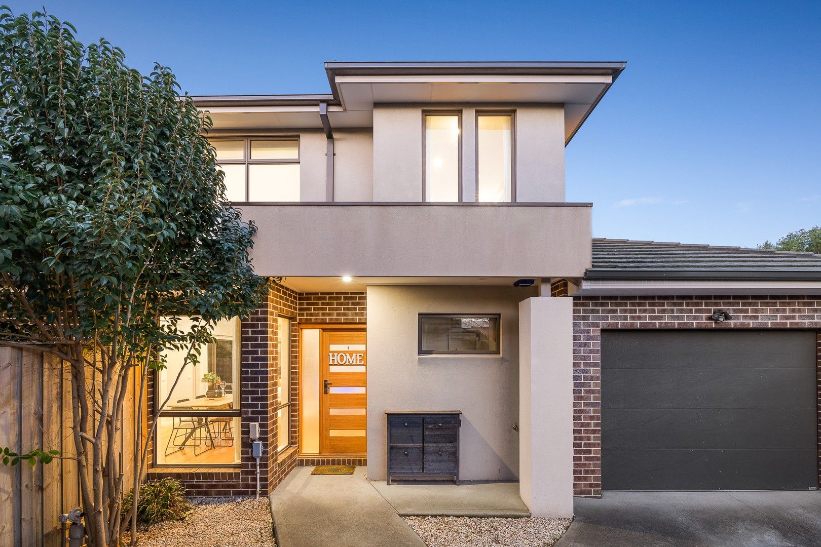 3 bedrooms Townhouse in 2/20 Dalveen Road IVANHOE VIC, 3079